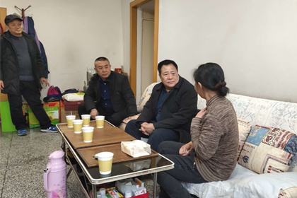 【“四進(jìn)萬家系列活動(dòng)”】集團(tuán)開展“進(jìn)萬家門、訪萬家情、解萬家難、暖萬家心”活動(dòng)