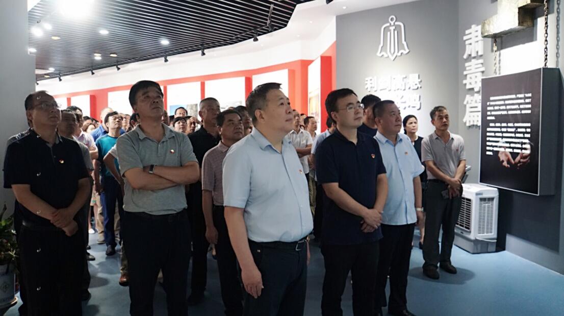 1533626336967182.jpg 1533626336967182.jpg